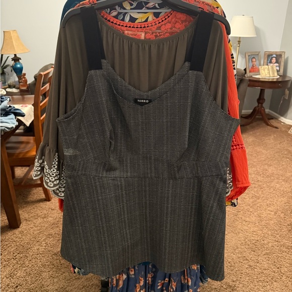 Torrid plus size gray striped peplum Top - Picture 1 of 2